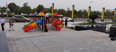 幼兒園戶外校具(jù)2圖